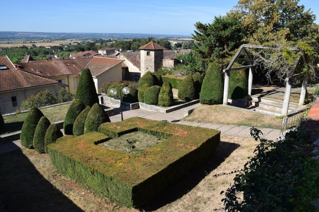 Gite Des Remparts Reservation Par Telephone Laissez Vos Coordonnees La Cote-Saint-Andre Kültér fotó
